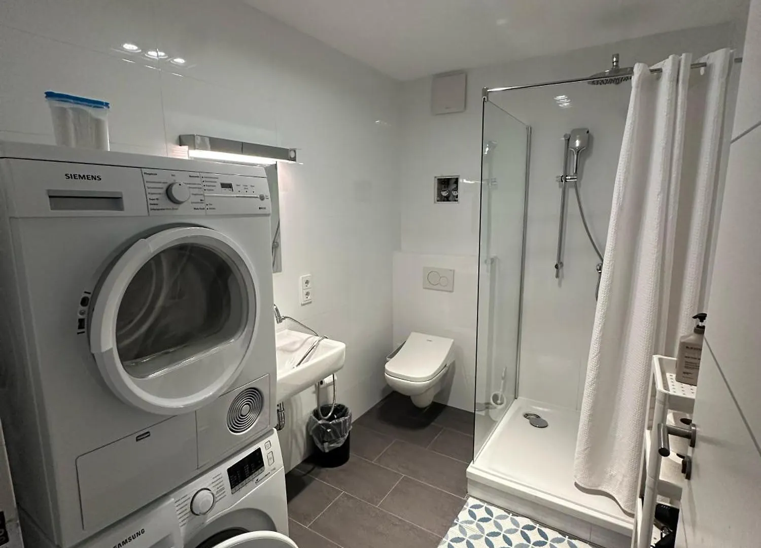 Al Nafurah Apartments Munich